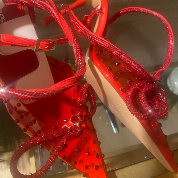 Brand new, UK size 7, heels! Perfect for Valentine’s Day date night. - Picture 2 of 5